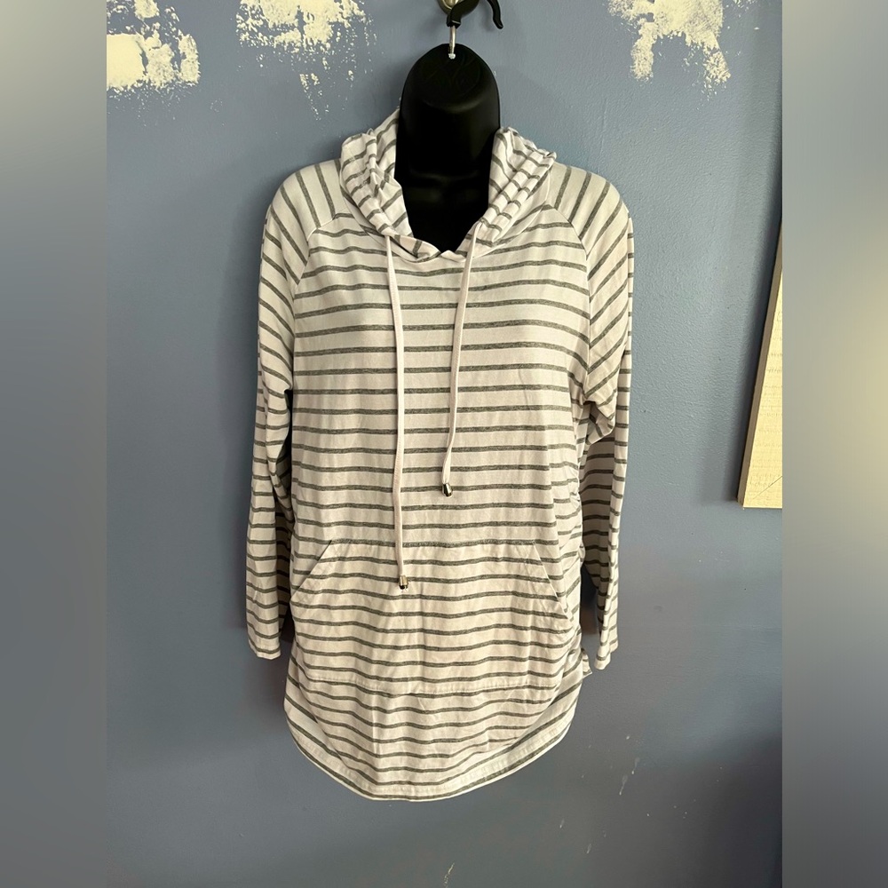 Ginkana Size Large Grey White Hoodie Kangaroo Pocket Preowned